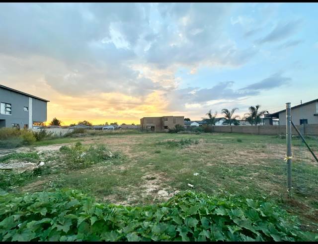 658M² VACANT LAND FOR SALE IN BENDOR